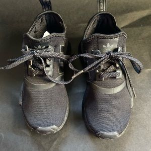 Adidas mesh black kids shoes